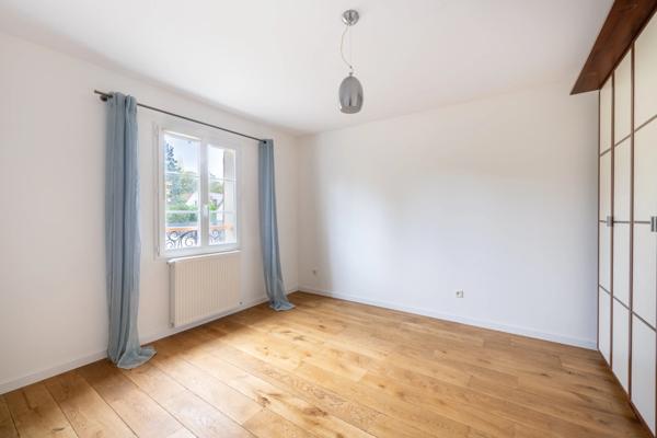 Maison familiale rénovée avec piscine – Saint-Léger-en-Yvelines