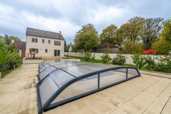 Maison familiale rénovée avec piscine – Saint-Léger-en-Yvelines