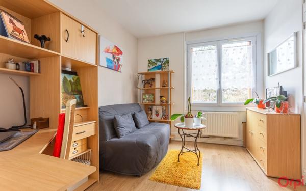 Appartement à vendre    4 pièces • 64,98 m2 Sainte-Geneviève-des-Bois