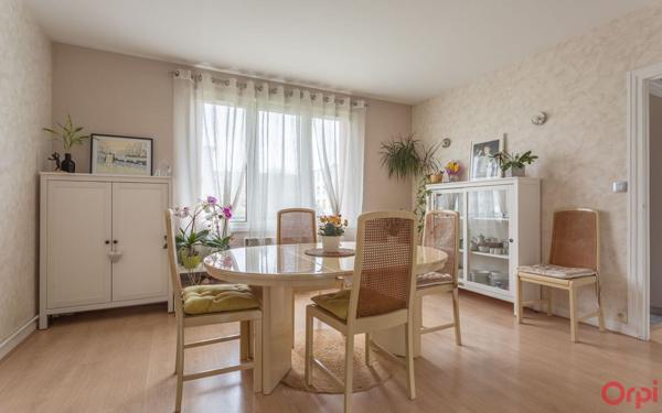 Appartement à vendre    4 pièces • 64,98 m2 Sainte-Geneviève-des-Bois