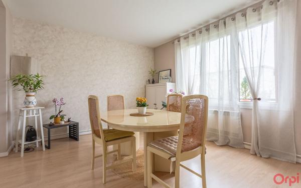 Appartement à vendre    4 pièces • 64,98 m2 Sainte-Geneviève-des-Bois