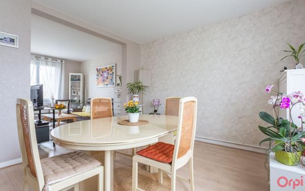 Appartement à vendre    4 pièces • 64,98 m2 Sainte-Geneviève-des-Bois