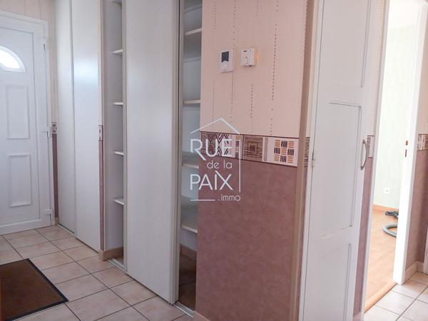 86170 NEUVILLE DE POITOU Maison Neuville De Poitou 3 pièce(s) 72 m2