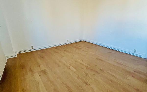 Appartement à vendre    3 pièces • 53 m2 La Courneuve