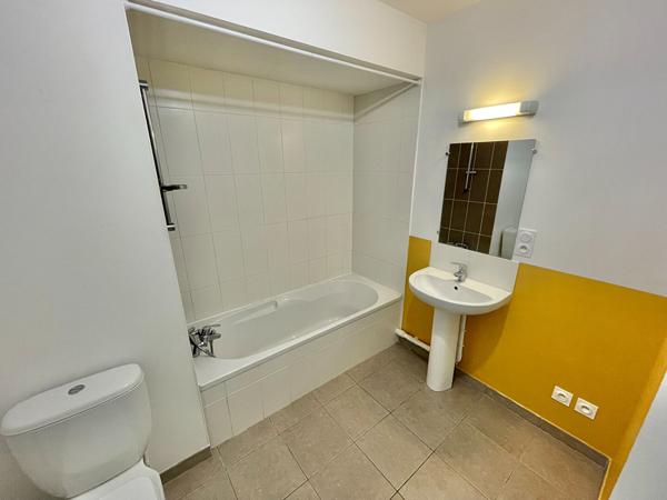 A LOUER - NANTES NORD PONT DU CENS - Grand appartement 2 pièces de 49.84 m² avec TERRASSE et GARAGE !