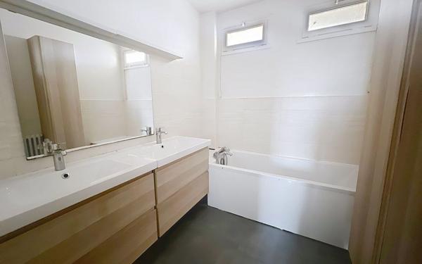 Appartement à vendre    4 pièces • 78 m2 Valence