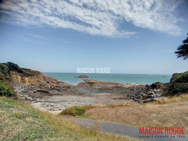 Maison bourgeoise quinocéenne divisée en 3 appartements, vue mer, plages et commerces à pied à Saint-Quay-Portrieux