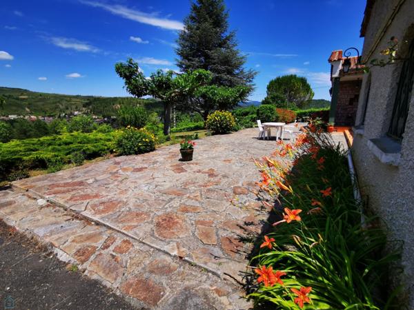 SUPERBE VILLA 5 CHAMBRES DE 164 M² HAB SUR PARCELLE DE 3 772 M²