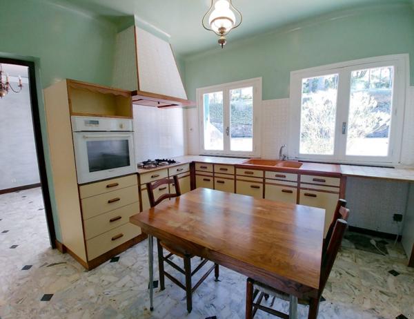 SUPERBE VILLA 5 CHAMBRES DE 164 M² HAB SUR PARCELLE DE 3 772 M²