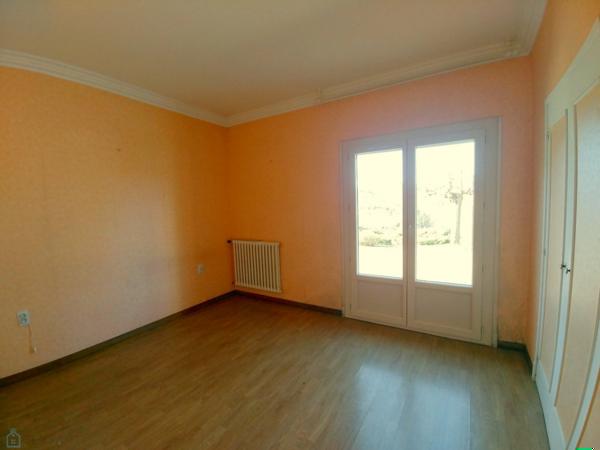 SUPERBE VILLA 5 CHAMBRES DE 164 M² HAB SUR PARCELLE DE 3 772 M²