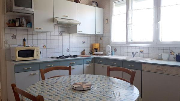 MAISON SUR SOUS SOL - THURE