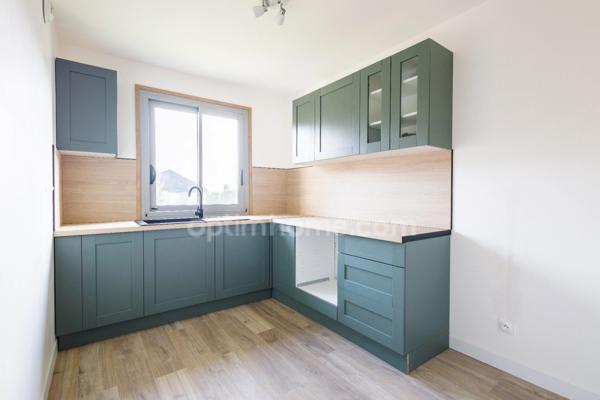 HONFLEUR Centre - Appartement en résidence - 3èeme étage sans ascenseur - T3 de 63.40 M2 - 2 chambres - Terrasse - Cave, parking