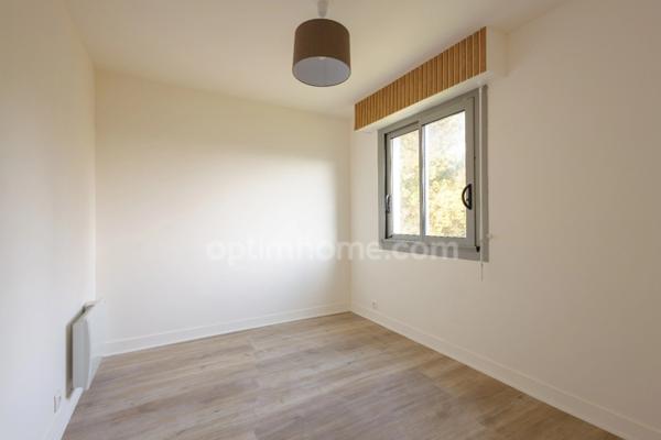 HONFLEUR Centre - Appartement en résidence - 3èeme étage sans ascenseur - T3 de 63.40 M2 - 2 chambres - Terrasse - Cave, parking