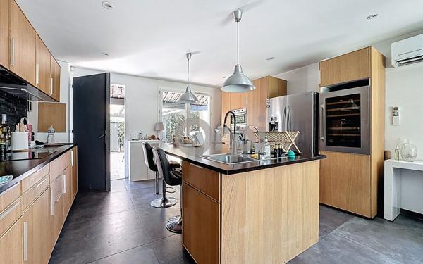 Maison à vendre    6 pièces • 111,84 m2 Roquebrune-sur-Argens