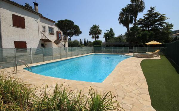 Maison à vendre    6 pièces • 167,82 m2 Mandelieu-la-Napoule