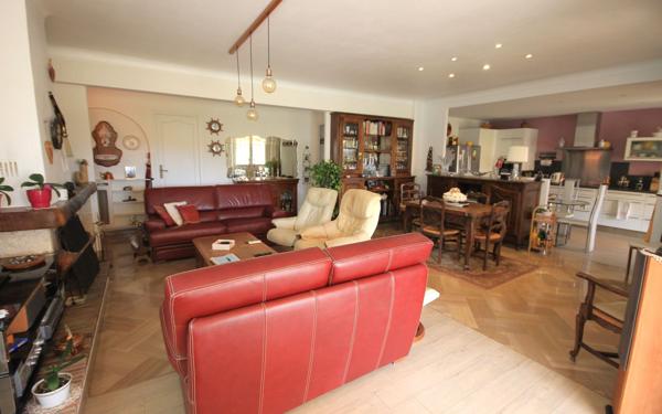 Maison à vendre    6 pièces • 167,82 m2 Mandelieu-la-Napoule