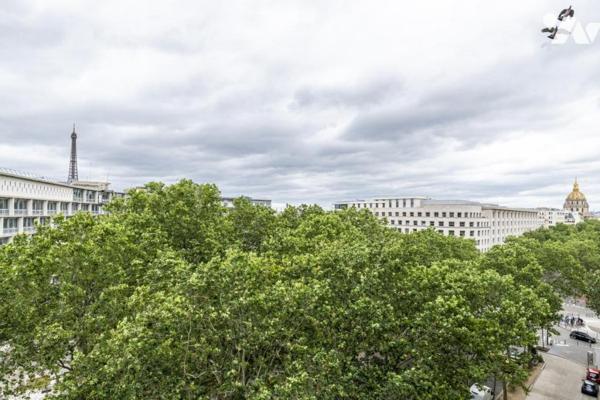 75007 - Ecole Militaire / UNESCO - Appartement 211 m² - 4 chambres - balcon parking