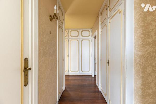 75007 - Ecole Militaire / UNESCO - Appartement 211 m² - 4 chambres - balcon parking