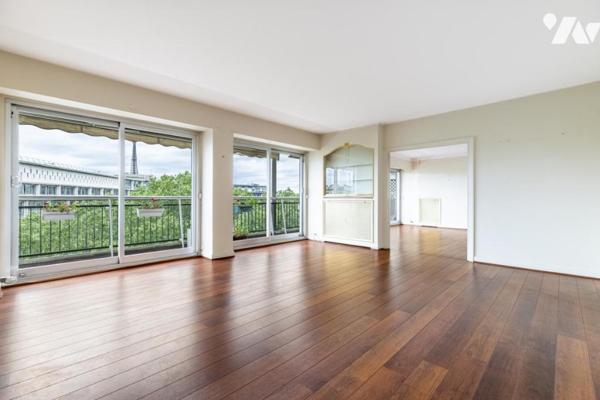 75007 - Ecole Militaire / UNESCO - Appartement 211 m² - 4 chambres - balcon parking