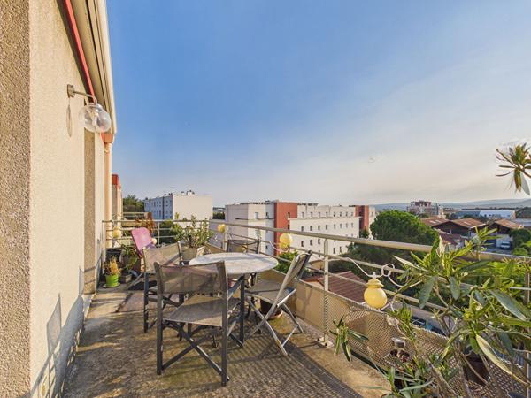 Appartement récent T3 - 56 m2 avec terrasse, garage et cave