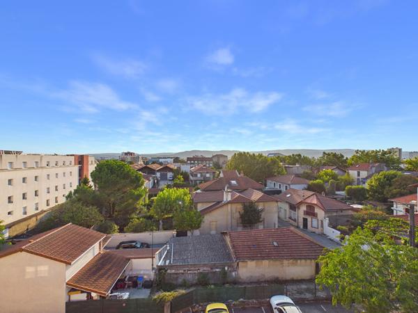 Appartement récent T3 - 56 m2 avec terrasse, garage et cave