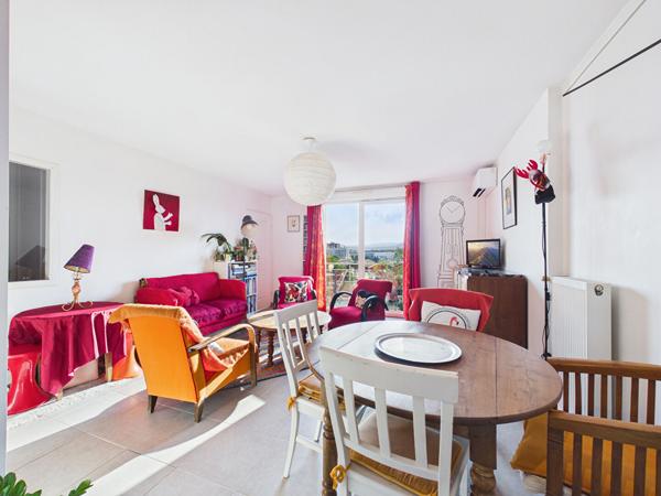 Appartement récent T3 - 56 m2 avec terrasse, garage et cave