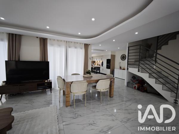 Maison à vendre 6 pièces 148 m² Neuilly-Crimolois