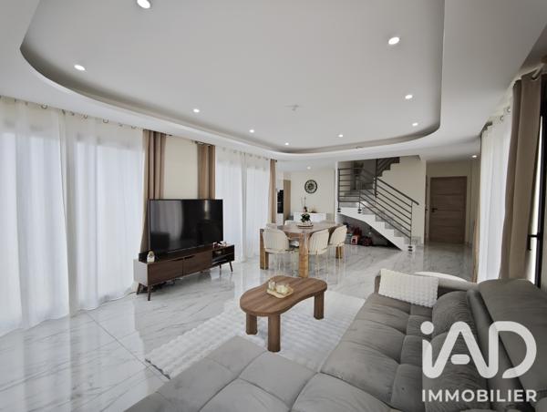 Maison à vendre 6 pièces 148 m² Neuilly-Crimolois