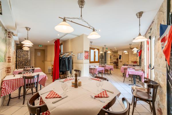 Fonds De Commerce - 230 m²