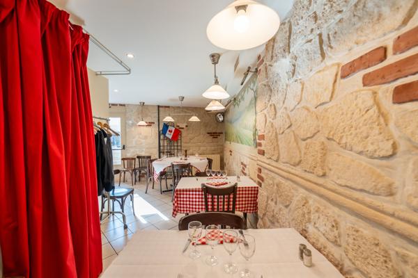 Fonds De Commerce - 230 m²