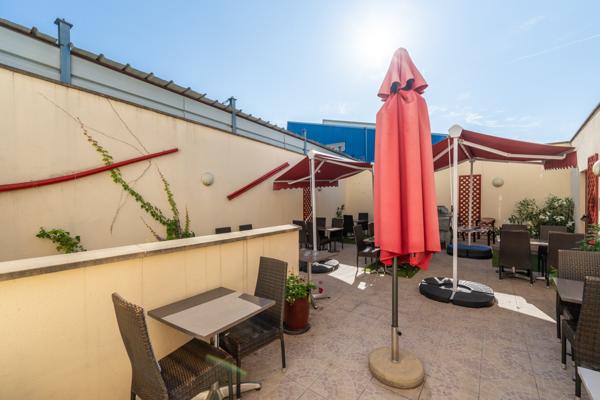 Fonds De Commerce - 230 m²