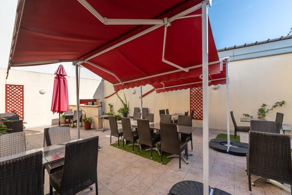 Fonds De Commerce - 230 m²