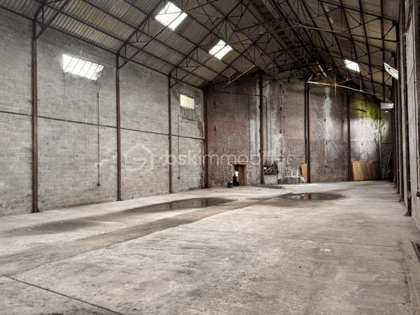 Immeuble mixte de 2 120 m²