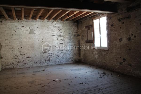 Immeuble mixte de 2 120 m²