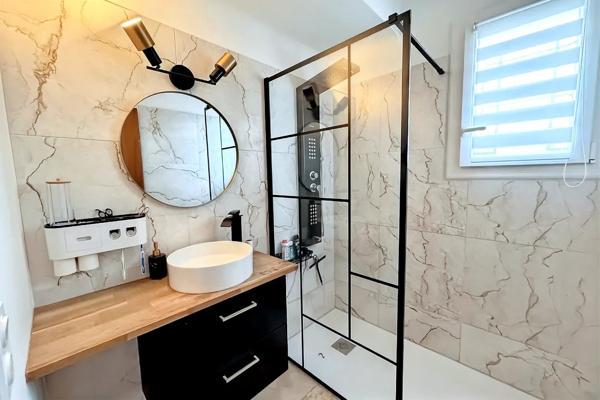 Sorgues (84700) Maison Sorgues 7 pièce(s) 180 m2