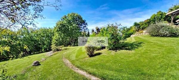 Castelnau-Montratier – Maison contemporaine, 4 chambres, piscine, terrain paysager