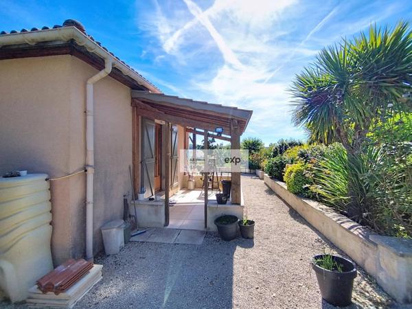 Castelnau-Montratier – Maison contemporaine, 4 chambres, piscine, terrain paysager