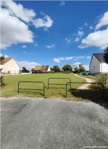 Cormenon,  à vendre terrain viabilisé très bien situé
