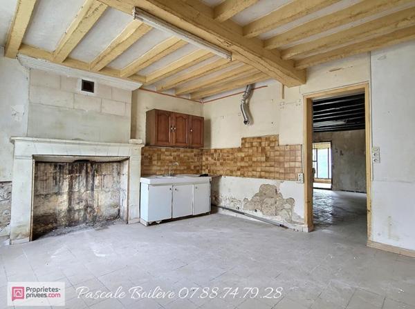 Maison à rénover  centre Bourg  - VERNANTES (49390)