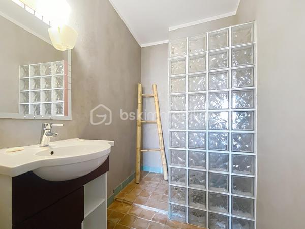 Maison de village de 230 m²