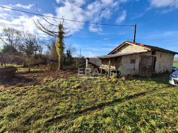Corps de ferme proche de Montrevel, 5min dans environnement calme avec dépendances