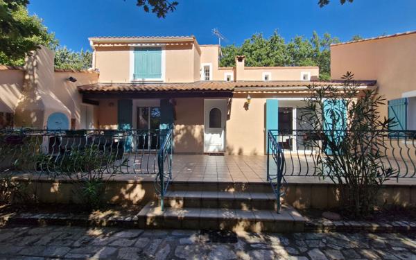 Maison à vendre    6 pièces •  Rochefort-du-Gard