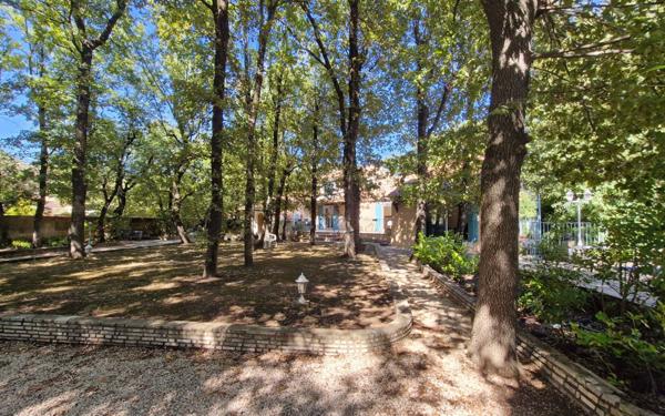 Maison à vendre    6 pièces •  Rochefort-du-Gard