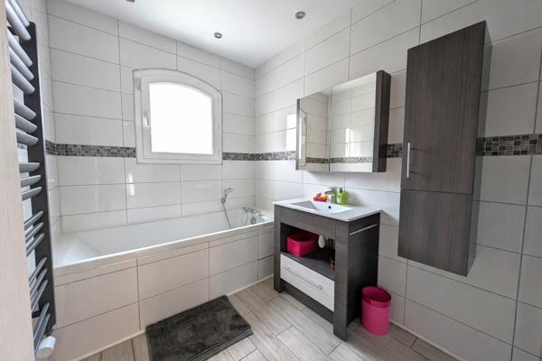 Maison 5 pièces - 175 m² Exclusivité efficity