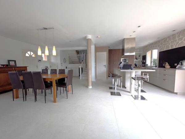 Maison 5 pièces - 175 m² Exclusivité efficity