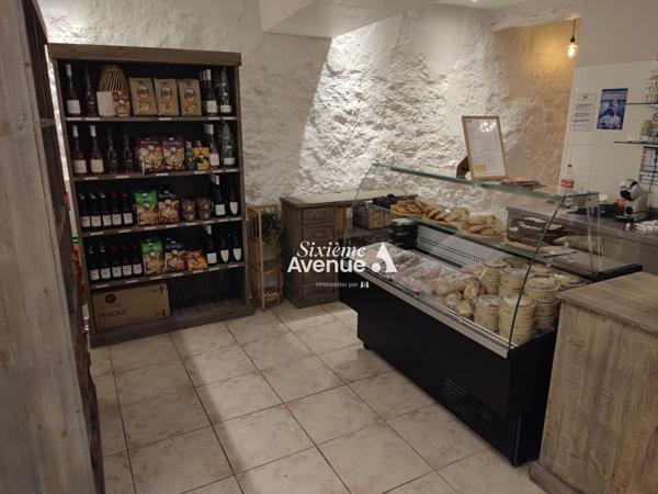 Murs 4 pièces 140 m2