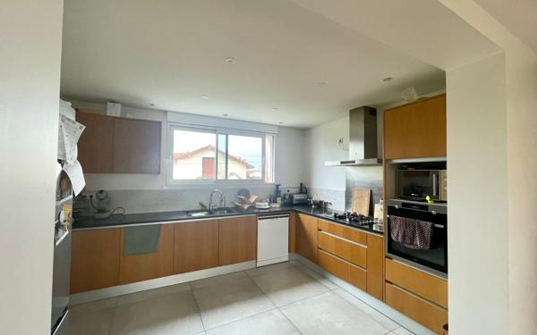 Maison à vendre    6 pièces •  Mugron