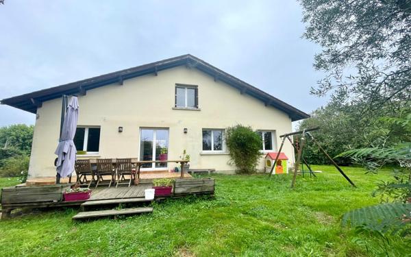 Maison à vendre    6 pièces •  Mugron
