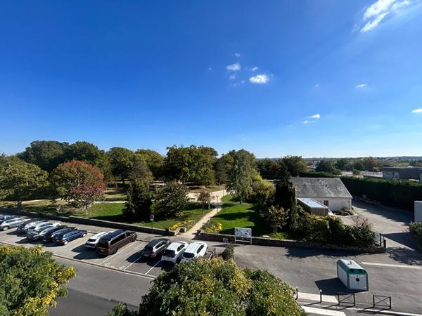 Appartement rénové avec vue sur parc - Saint-Herblain Bourg