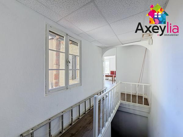 A VENDRE - SAINT GALMIER CENTRE - IMMEUBLE ENTIER 108 M² – BEAU POTENTIEL